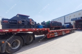 1200*1200雙齒輥破碎機，兩臺900*900軌道移動雙齒輥破碎機發(fā)往云南